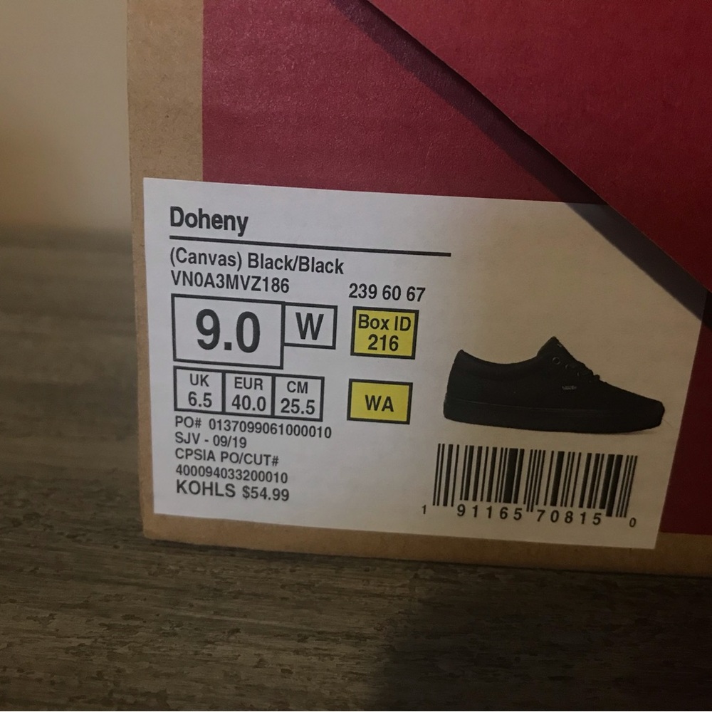 Brand New Black Vans! Size 9 - Picture 7 of 12